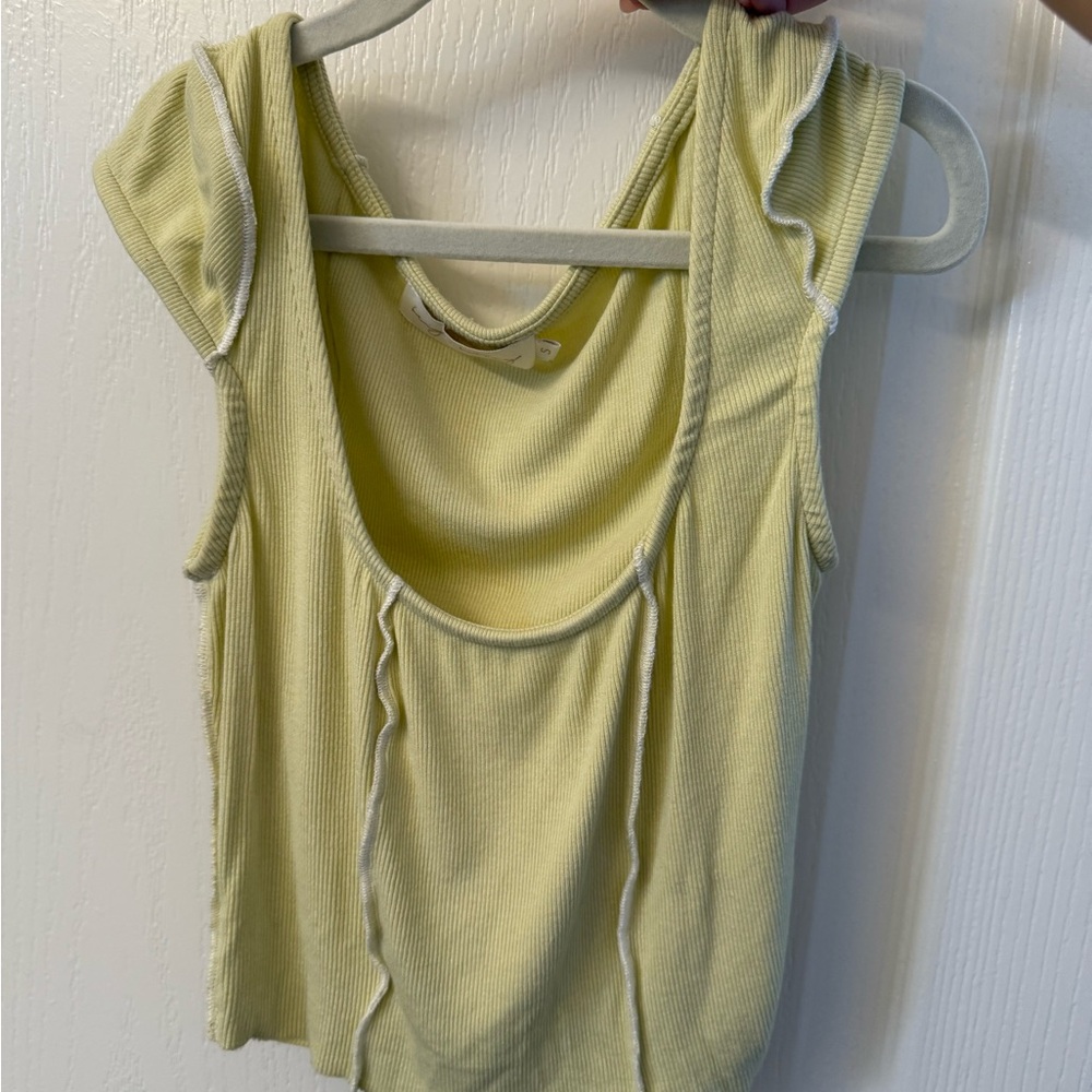 Isabelle’s cabinet light green cropped top